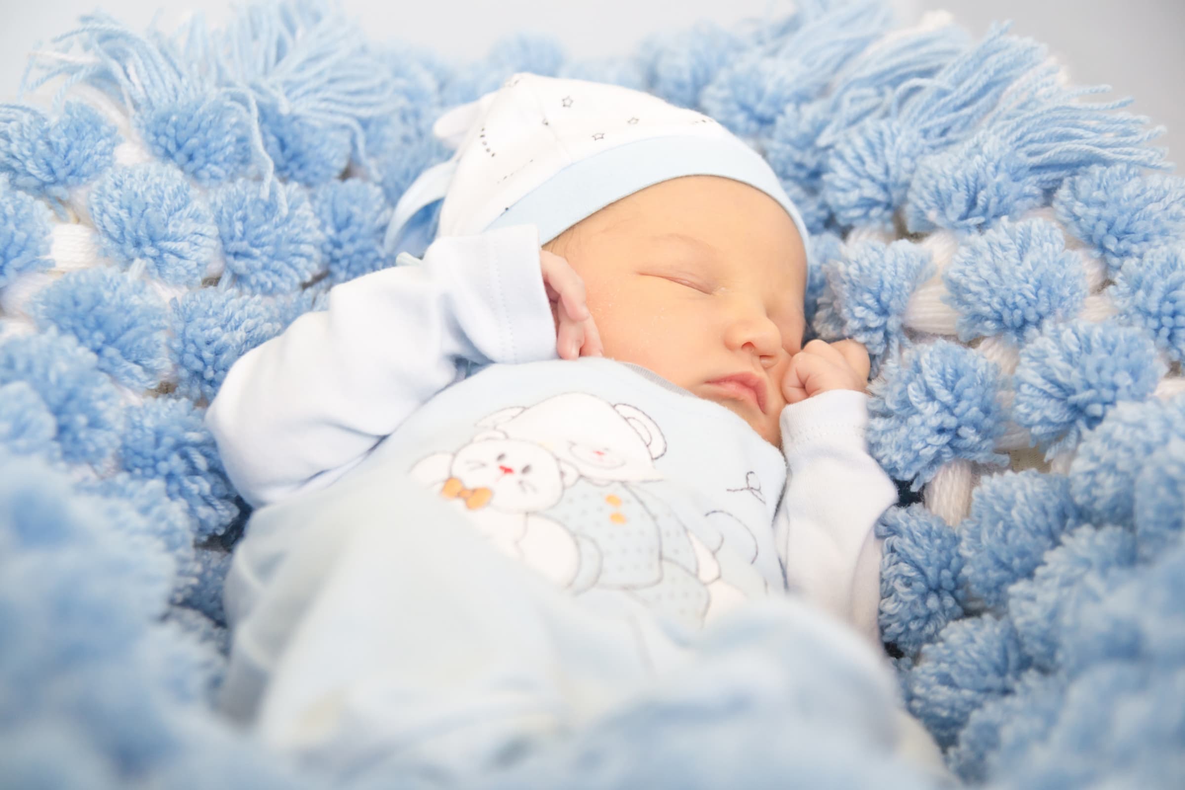 Избиране на перфектните бебешки чувалчета за сън: Ръководство за родители